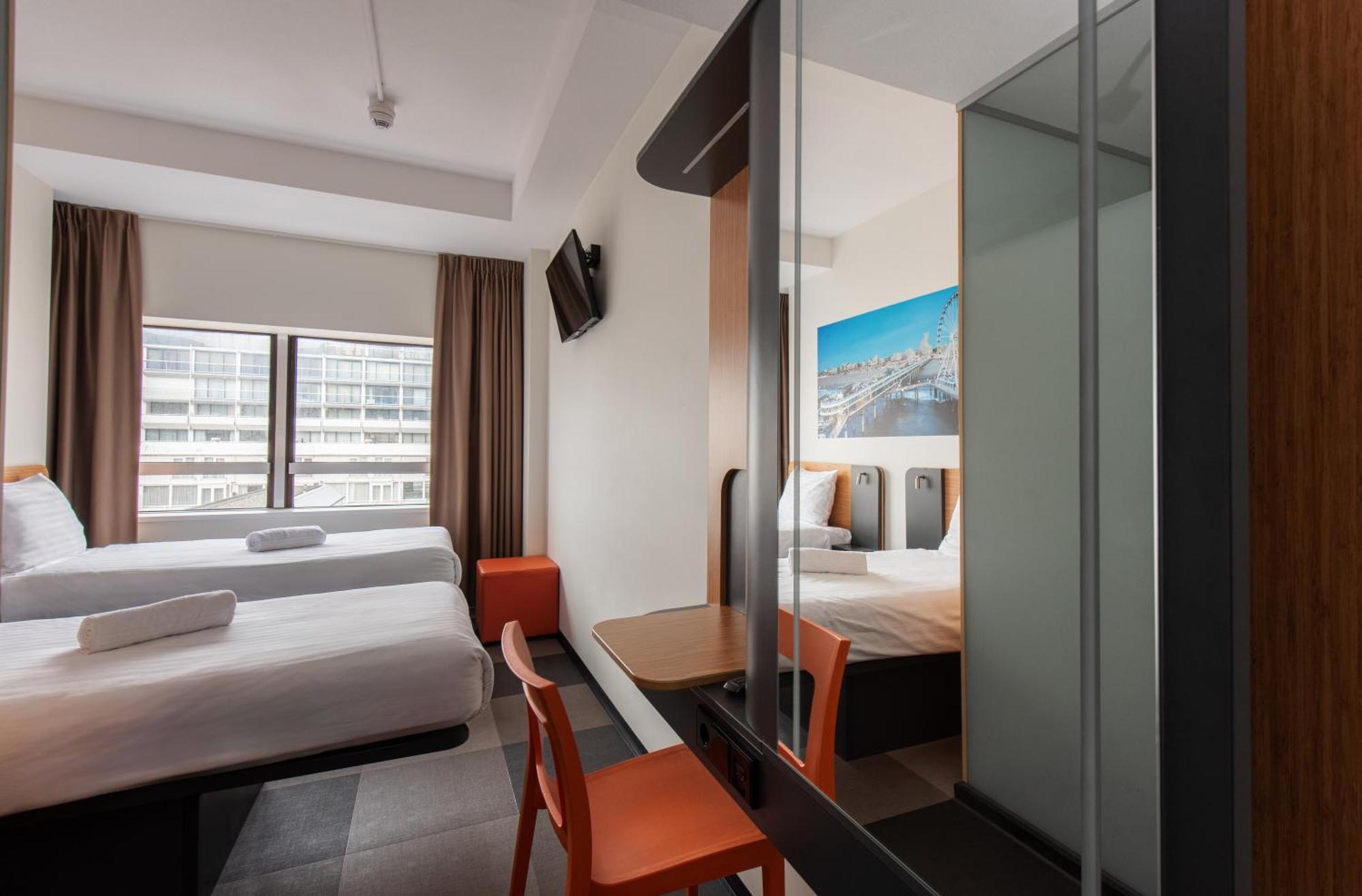Hotel Easyhotel Scheveningen 2*