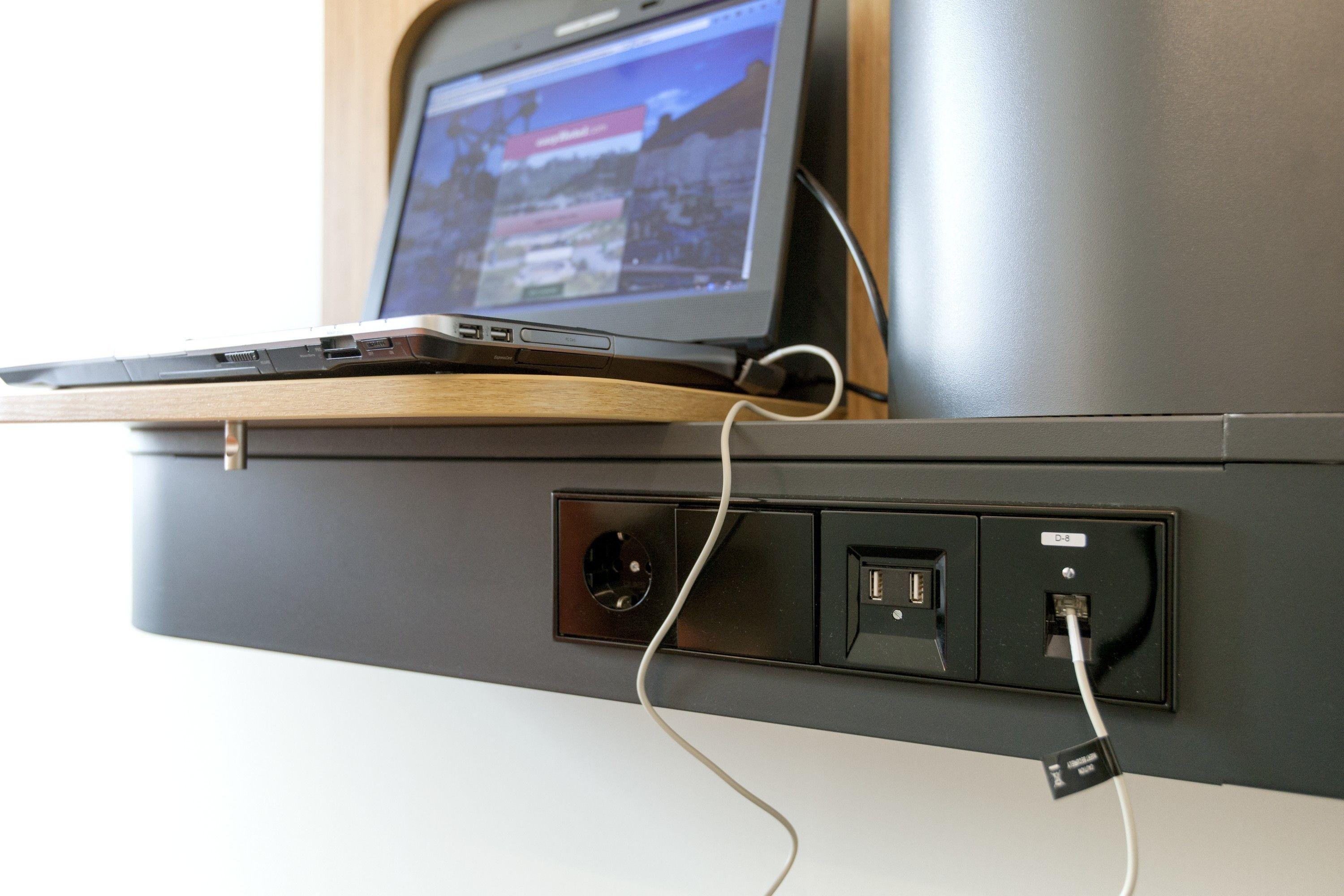 Easyhotel Scheveningen 2*