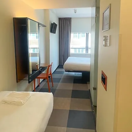 Easyhotel Scheveningen 2* Den Haag