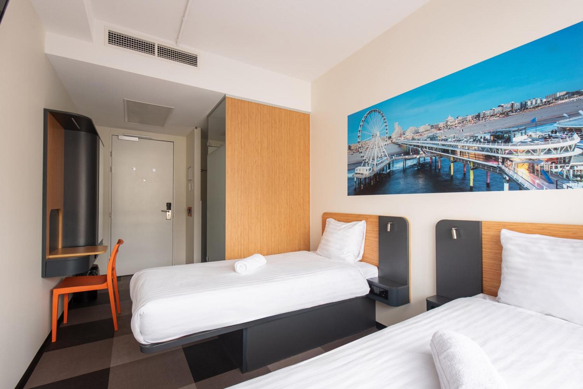 Easyhotel Scheveningen 2*