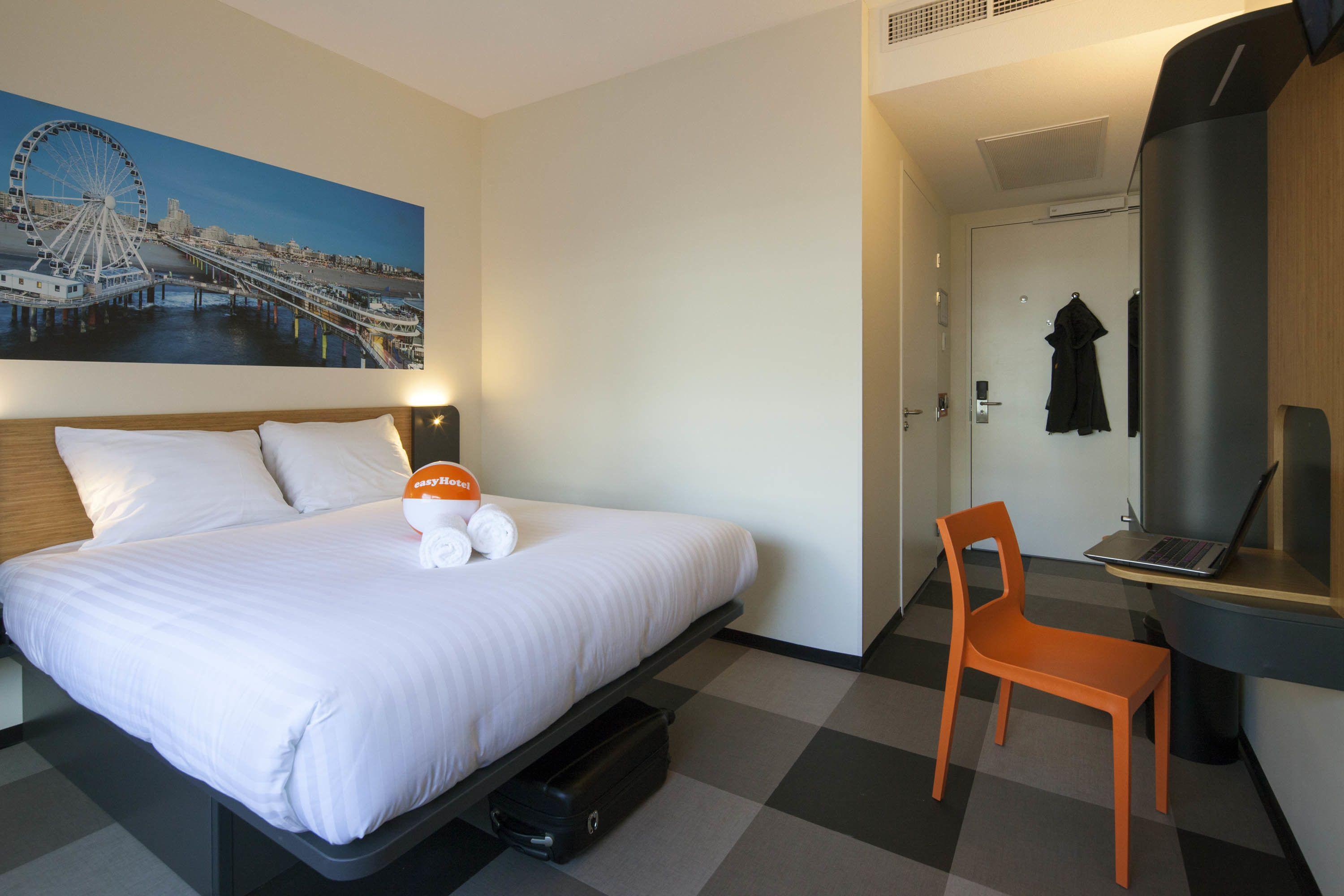 Easyhotel Scheveningen 2*